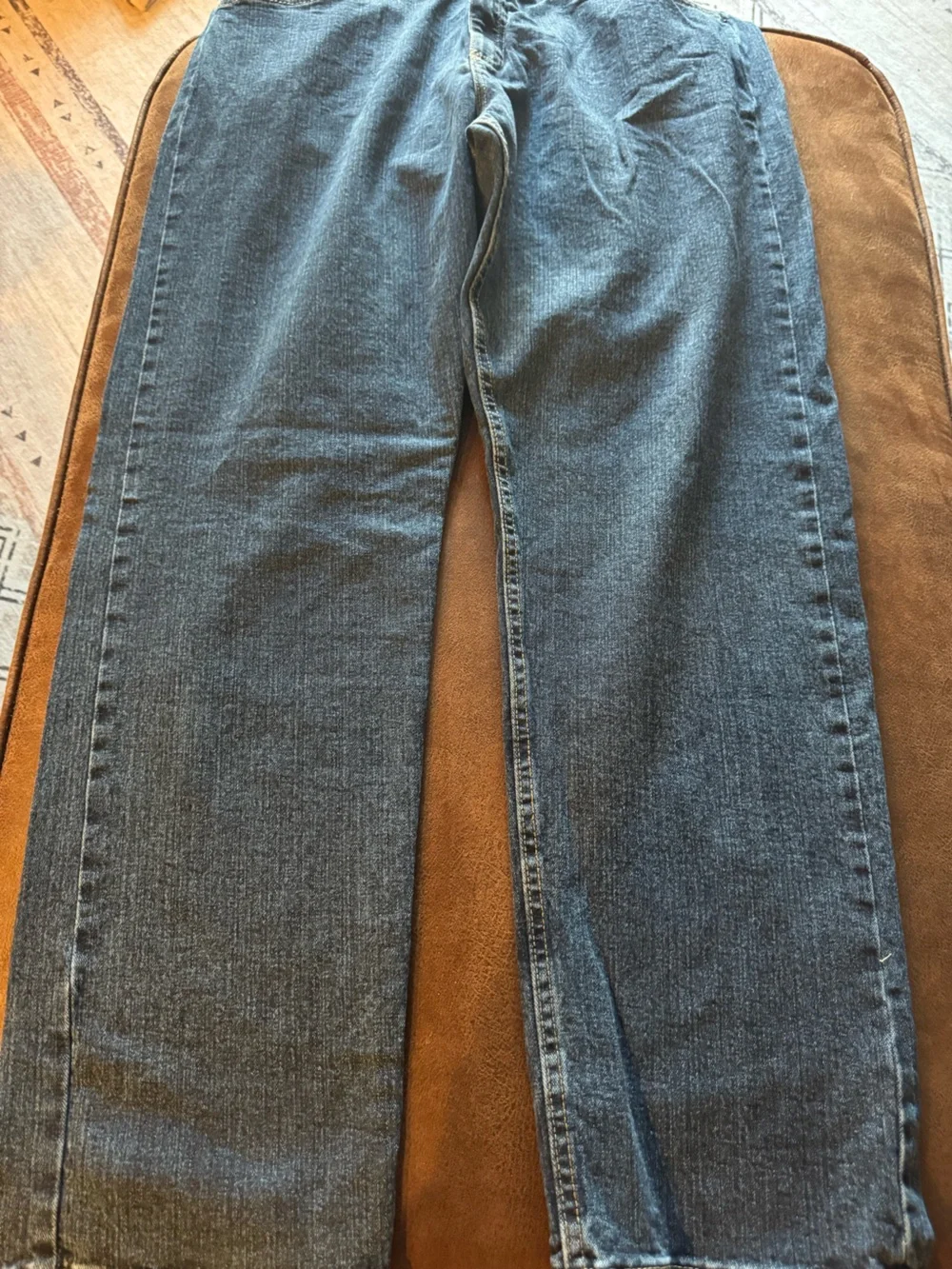 Wrangler Dark Blue Relaxed Fit Denim Jeans with Logo Patch 36 x 32 Like new!